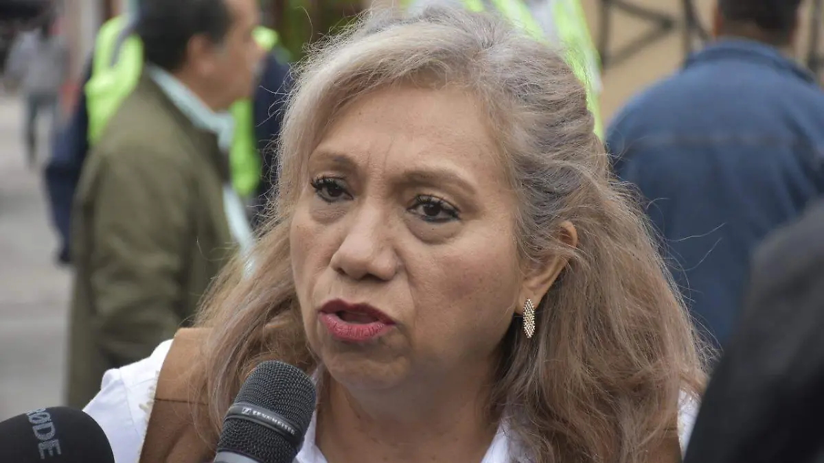 Leonor Noyola (2)